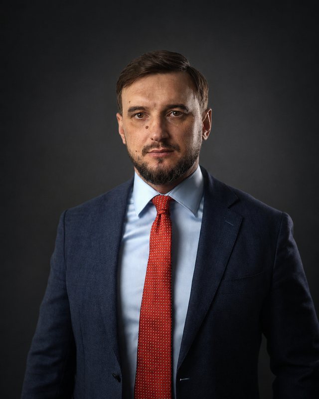 Козлов Денис Юрьевич — адвокат, управляющий партнёр Advocate Group